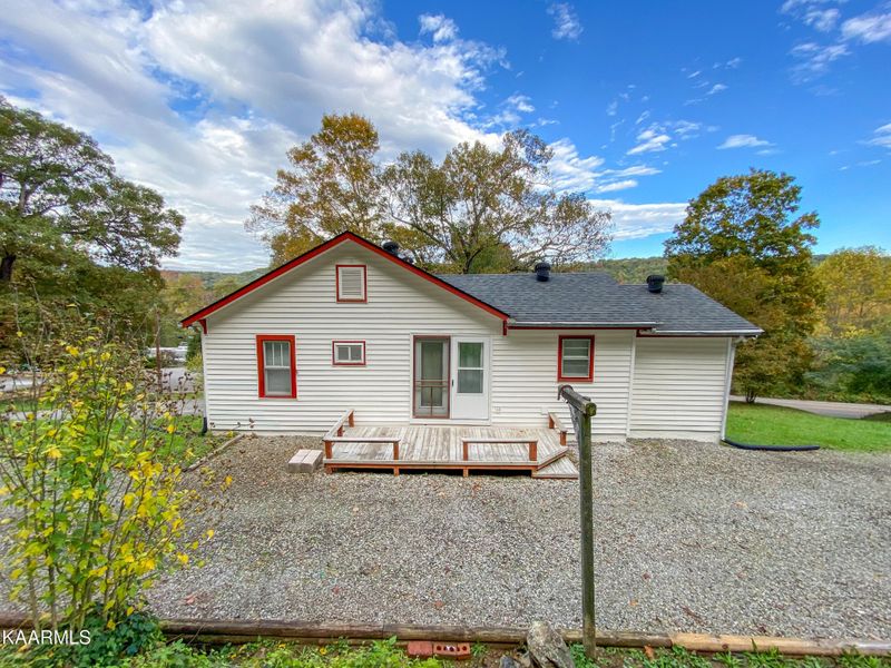 2712 Rifle Range Rd, Knoxville, TN 37918