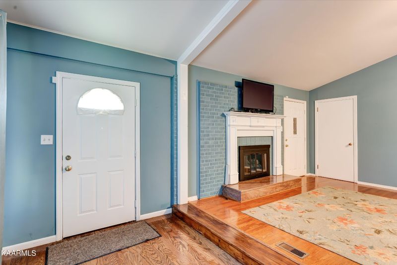 5409 Palmetto Rd, Knoxville, TN 37921