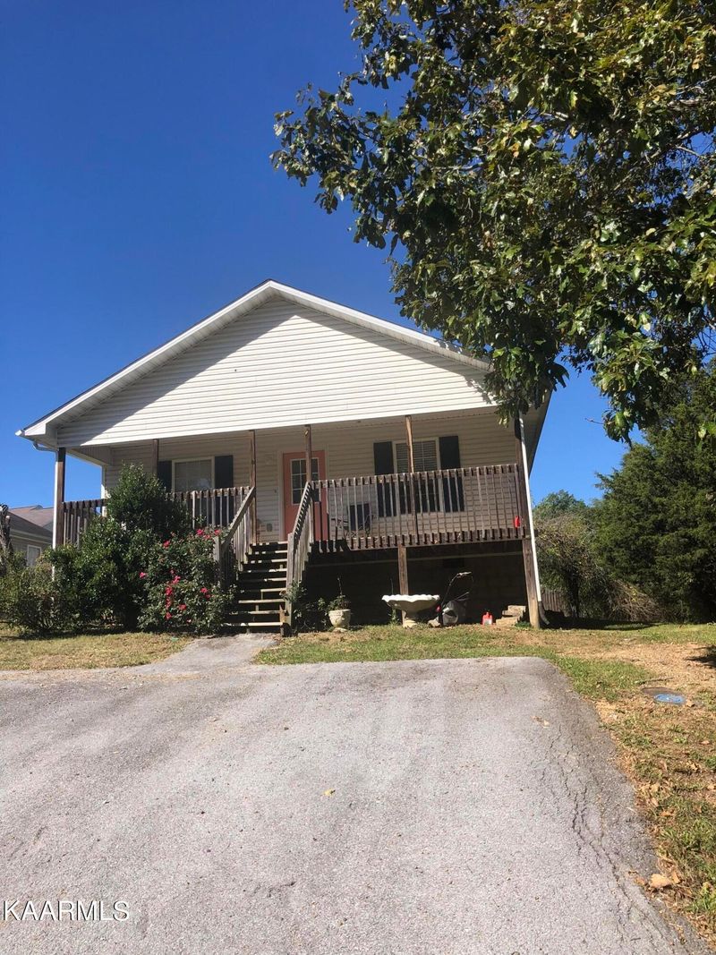 2511 Grotto Ln, Sevierville, TN 37876