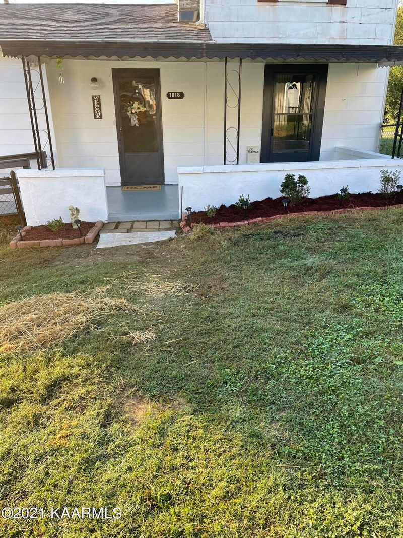1018 Atlantic Ave, Knoxville, TN 37917