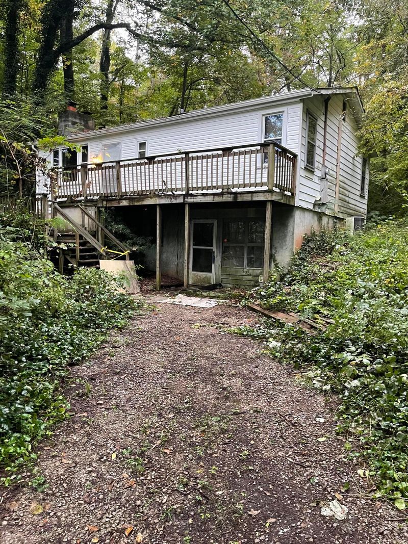 2302 Mount Olive Rd, Knoxville, TN 37920