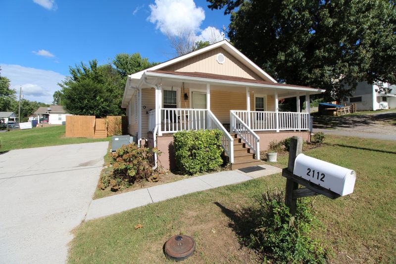 2112 Nadine St, Knoxville, TN 37917