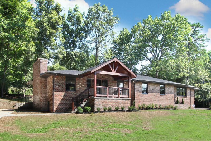 5502 S Briscoe Cir, Knoxville, TN 37918