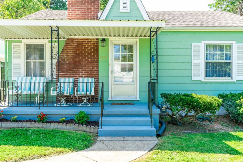 6103 Manchester Rd, Knoxville, TN 37920