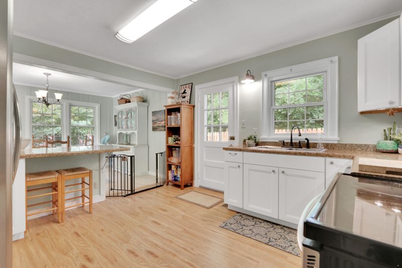 4505 Fulton Dr, Knoxville, TN 37918