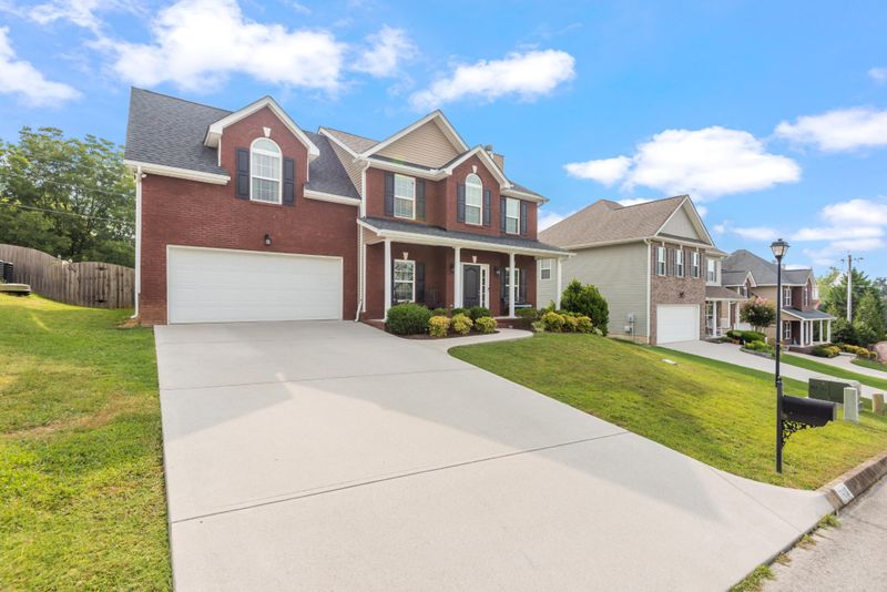 7608 Asher Ln, Knoxville, TN 37931