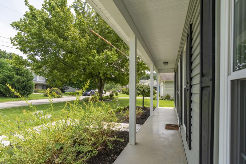 7317 Ashford Glen Dr, Knoxville, TN 37918