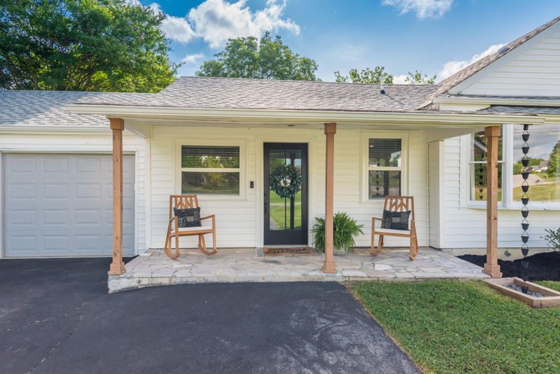 6112 Sevierville Pike, Knoxville, TN 37920