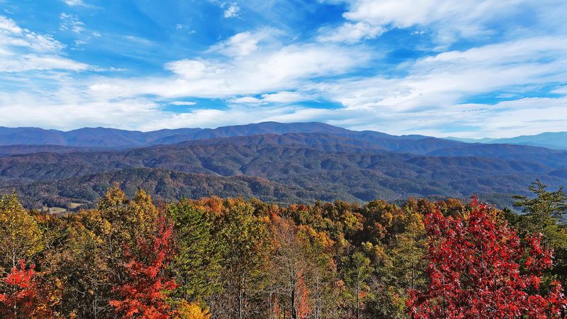 1 Look Rock Crest Dr, Maryville, TN 37803