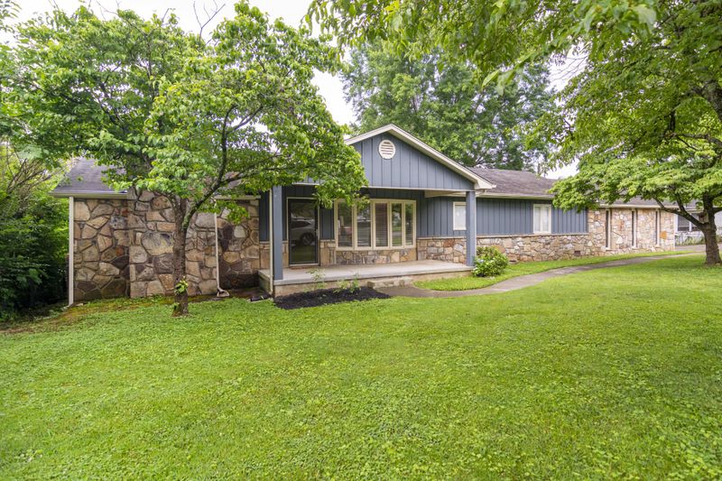 2716 Spencer St, Knoxville, TN 37917