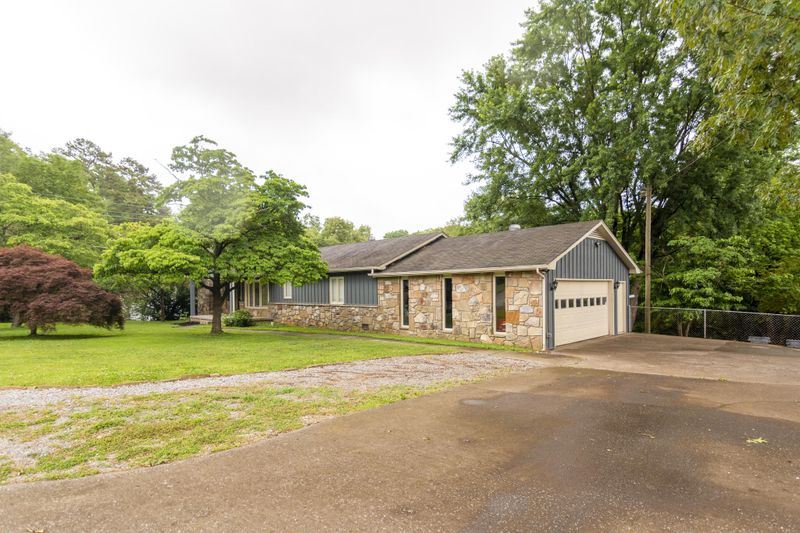 2716 Spencer St, Knoxville, TN 37917