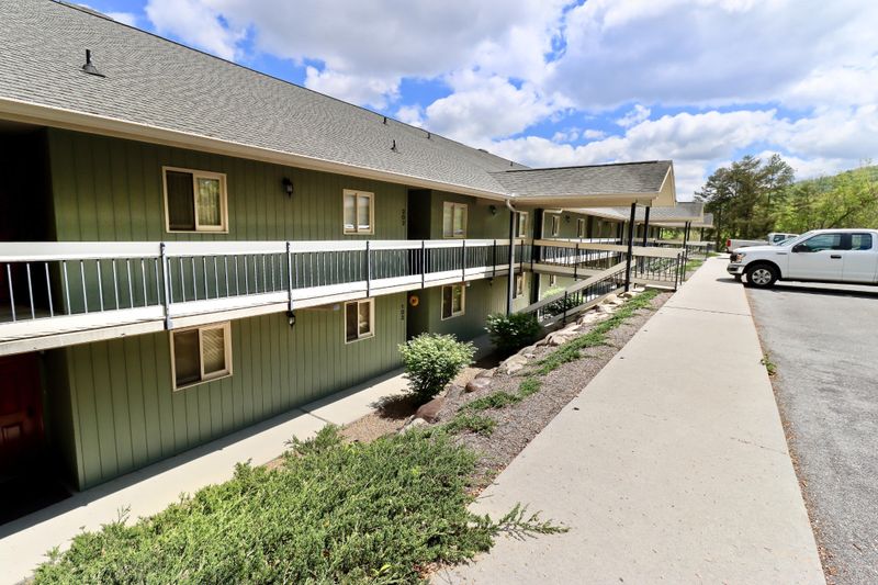 526 Briarcliff Way #102, Sevierville, TN 37863
