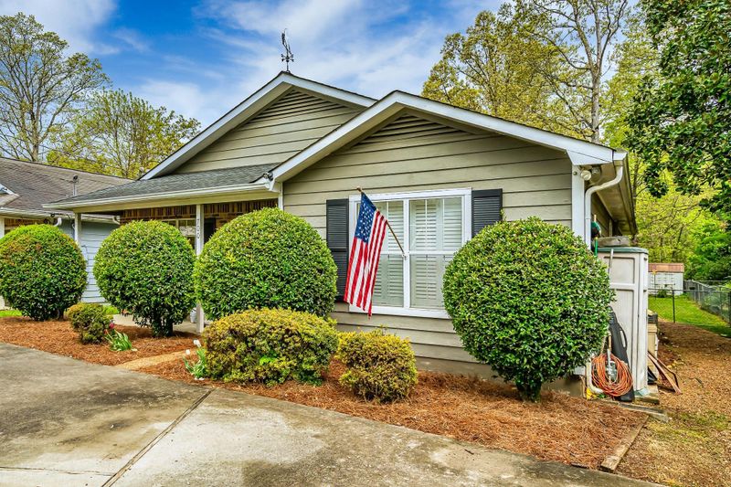 700 Shadycrest Dr, Knoxville, TN 37909