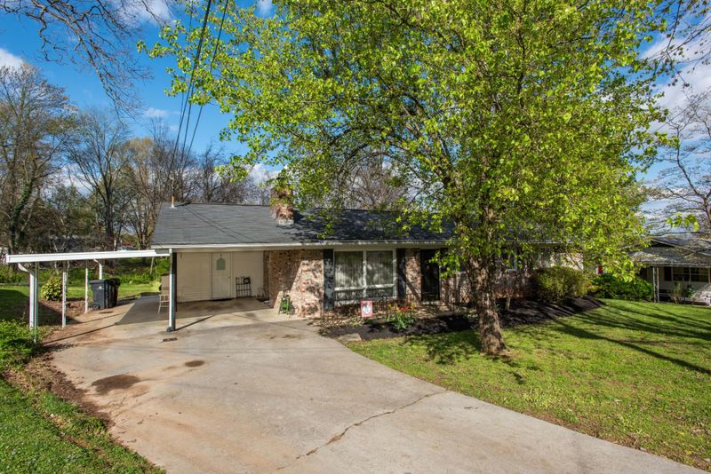 4201 Myrtlewood Dr, Knoxville, TN 37921