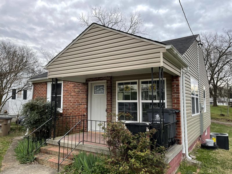 1732 Beaumont, Knoxville, TN 37921