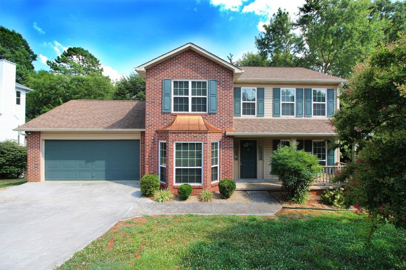 8800 Brucewood Ln, Knoxville, TN 37923