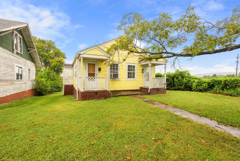 1419 N Central St, Knoxville, TN 37917