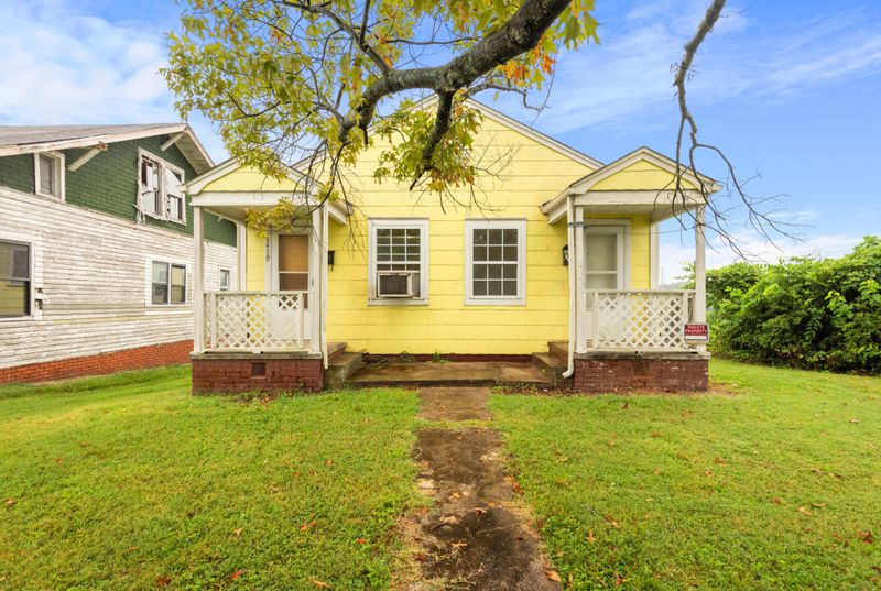 1419 N Central St, Knoxville, TN 37917
