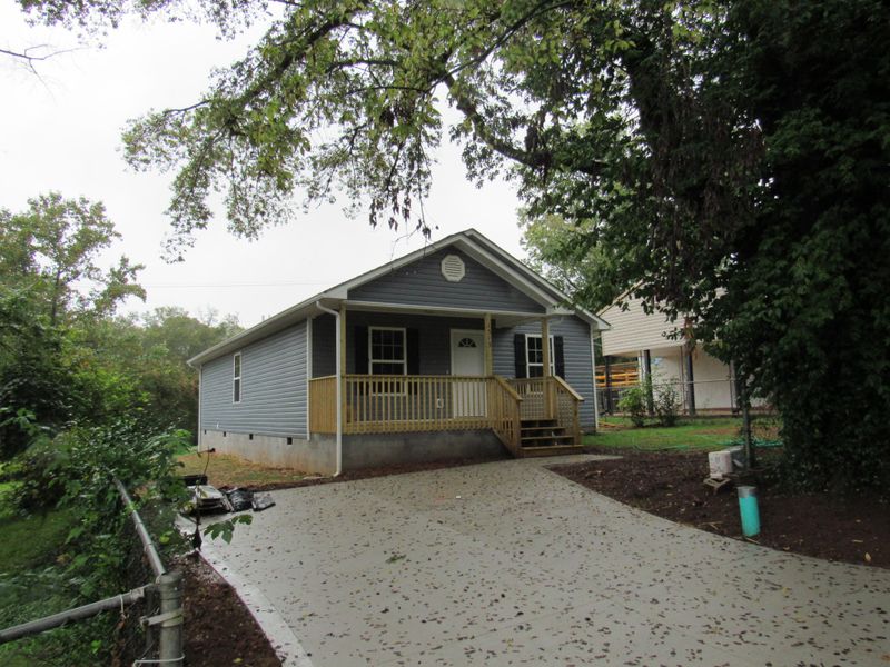 1513 N Roosevelt Rd, Knoxville, TN 37914