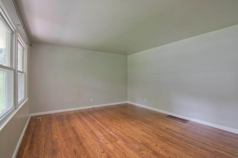 4929 Fleetwood Dr, Knoxville, TN 37921