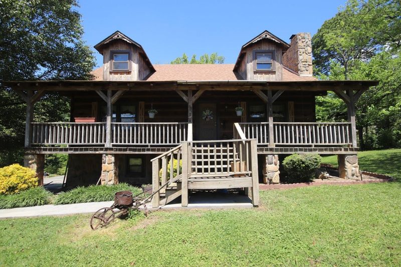 3311 Melody Ln, Maryville, TN 37804