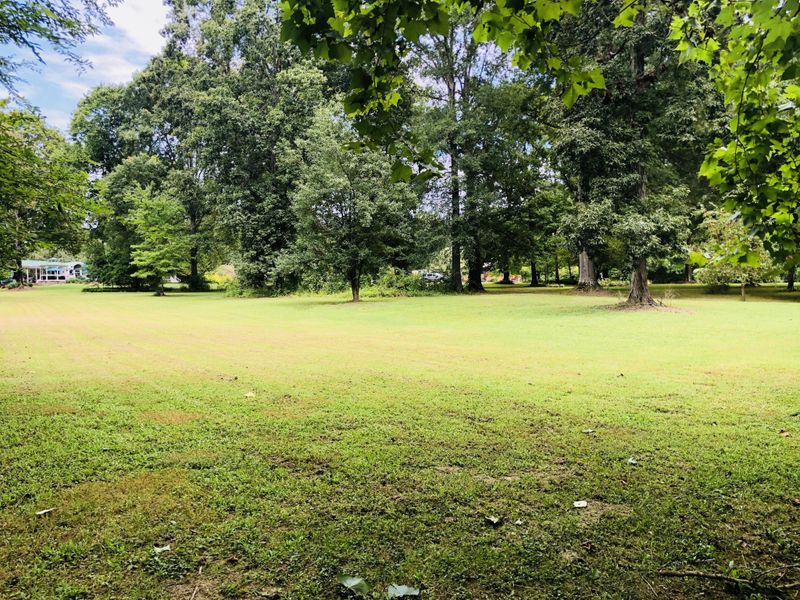 218 Creekwood Dr, Maryville, TN 37804