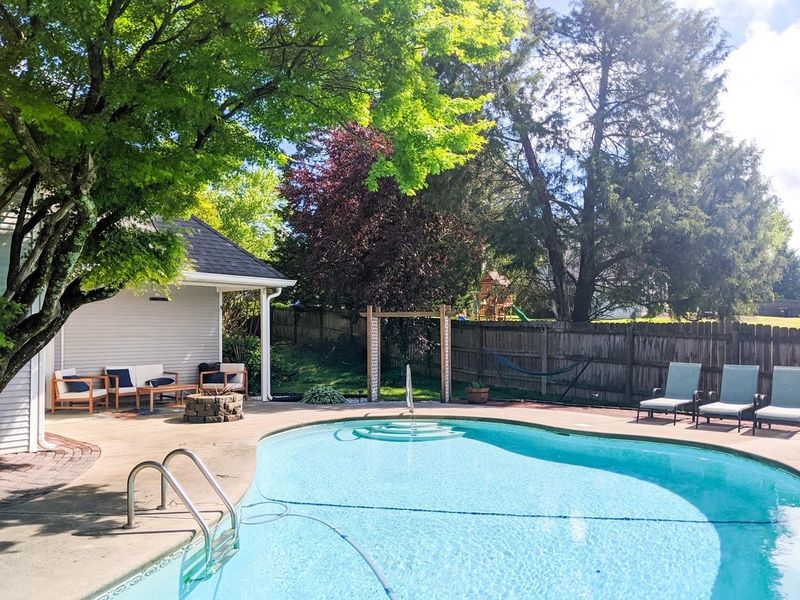 1200 Saybrook Ln, Knoxville, TN 37923