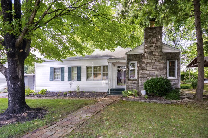 5008 Hedgewood Dr, Knoxville, TN 37918