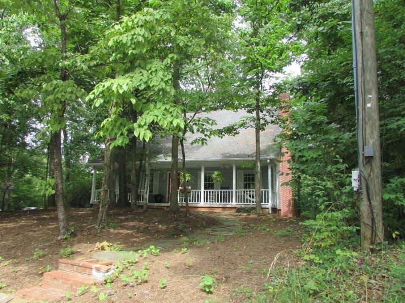 5732 Oak Rd, Knoxville, TN 37918