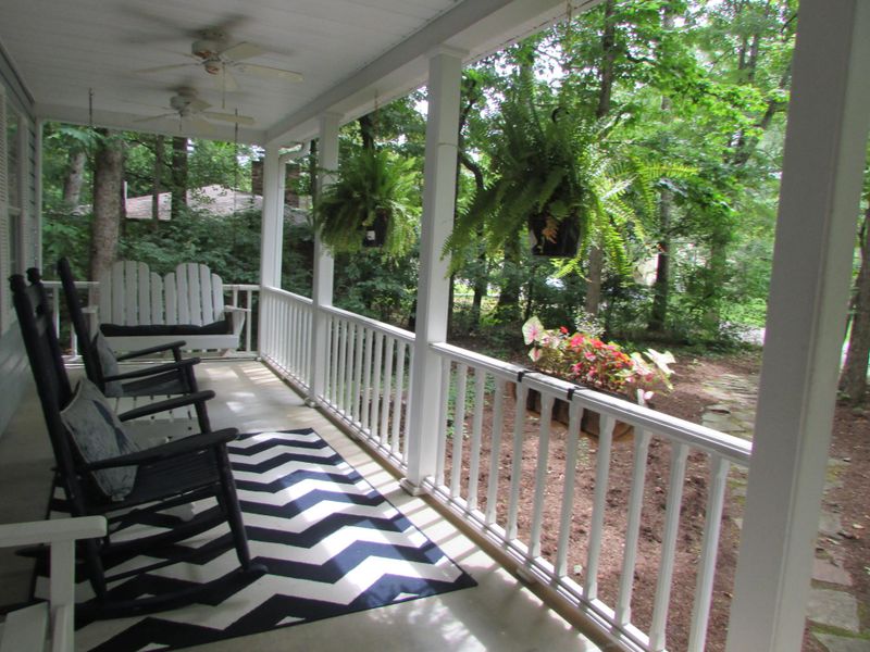 5732 Oak Rd, Knoxville, TN 37918