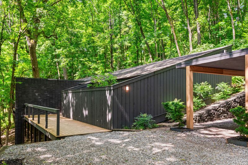 5040 Villa Crest Dr, Nashville, TN 37220