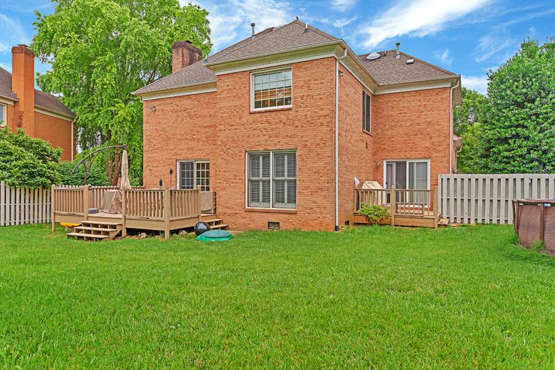 637 Sedgley Dr, Knoxville, TN 37922