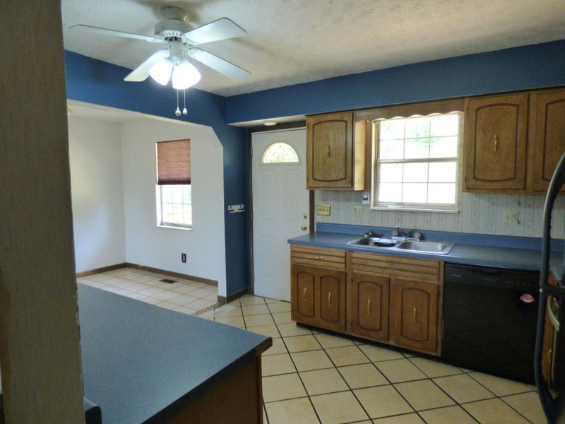 1340 Hickey Rd, Knoxville, TN 37932