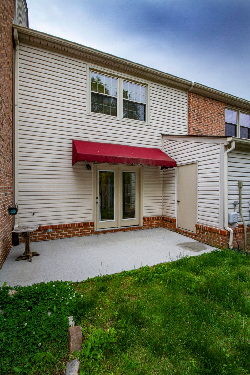 4422 Washington Ct, Knoxville, TN 37917