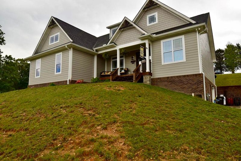 5528 Golden Ridge Ln, Knoxville, TN 37938