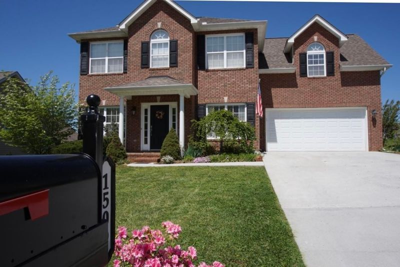 1509 Madison Oaks Rd, Knoxville, TN 37924