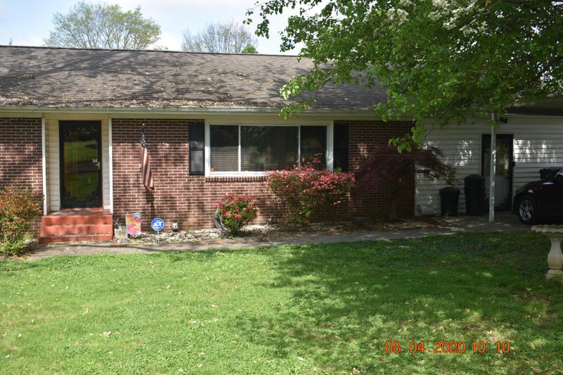 105 Naueda Dr, Knoxville, TN 37912