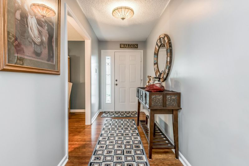 613 Lark Meadow Dr, Knoxville, TN 37934