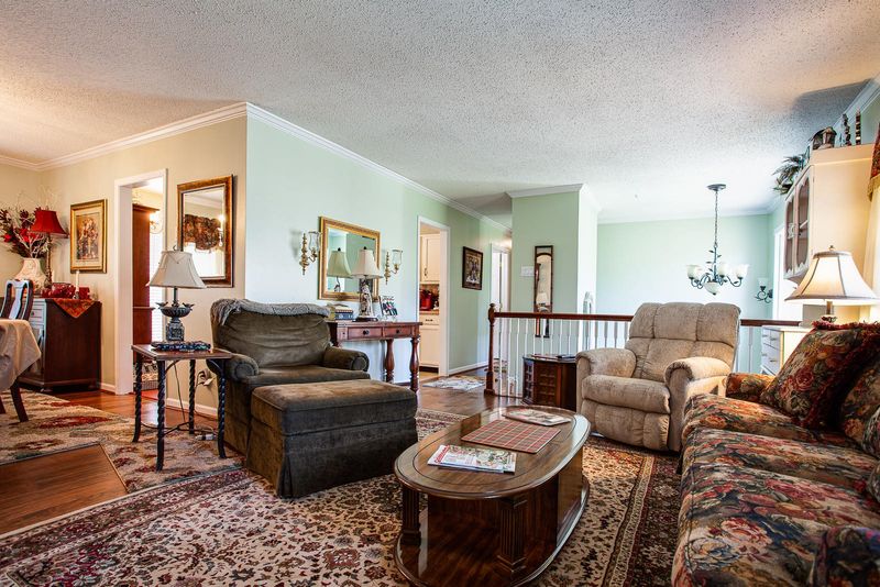 7849 Cedarcrest Rd, Knoxville, TN 37938