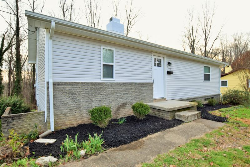102 Euclid Cir, Oak Ridge, TN 37830
