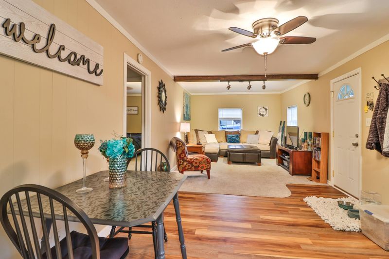 904 E Inskip Dr, Knoxville, TN 37912