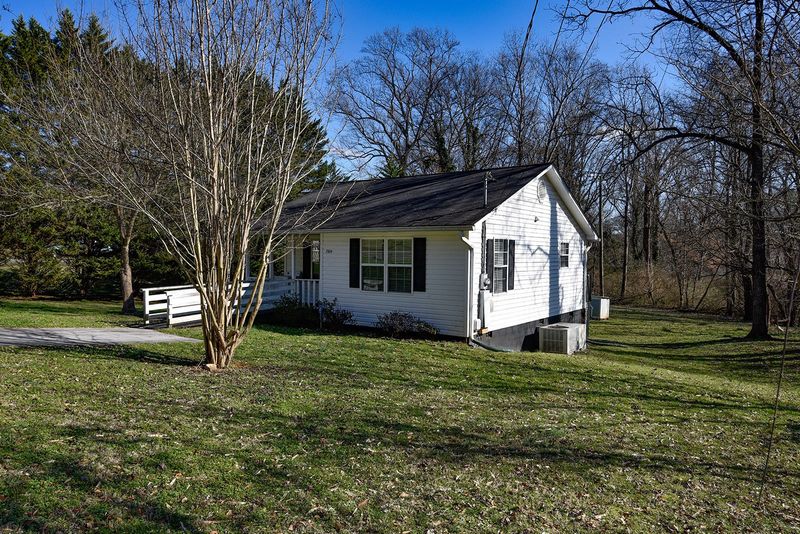 3504 Argyle Dr, Knoxville, TN 37914