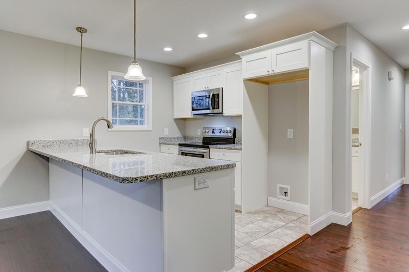 125 Wainwright Rd, Oak Ridge, TN 37830