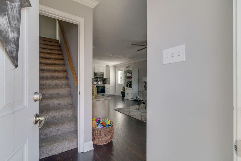 5816 Gray Leaf Cir, Knoxville, TN 37918