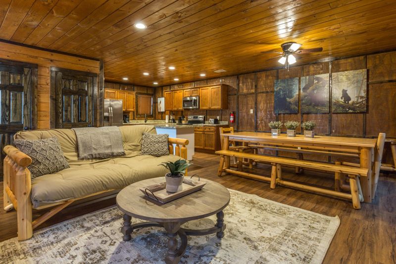 1114 Cove Falls Way, Sevierville, TN 37863