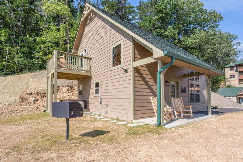1114 Cove Falls Way, Sevierville, TN 37863