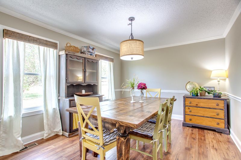1551 Middlesettlements Rd, Maryville, TN 37801