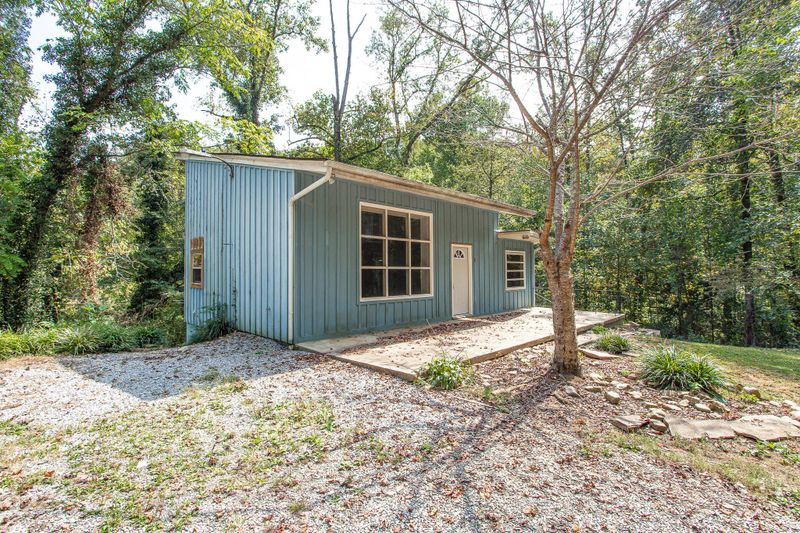 24132415 Tooles Bend Rd, Knoxville, TN 37922