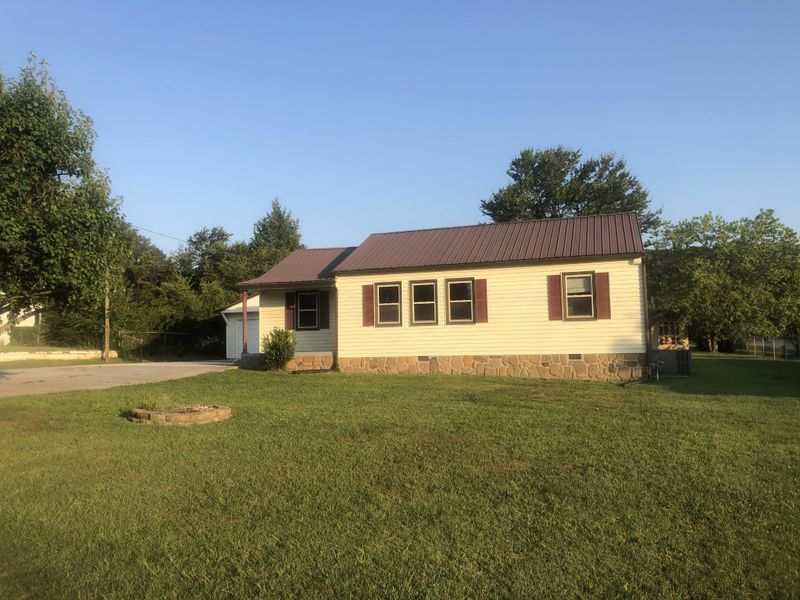 3320 Cunningham Rd, Knoxville, TN 37918