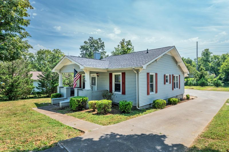 2436 Fair Dr, Knoxville, TN 37918
